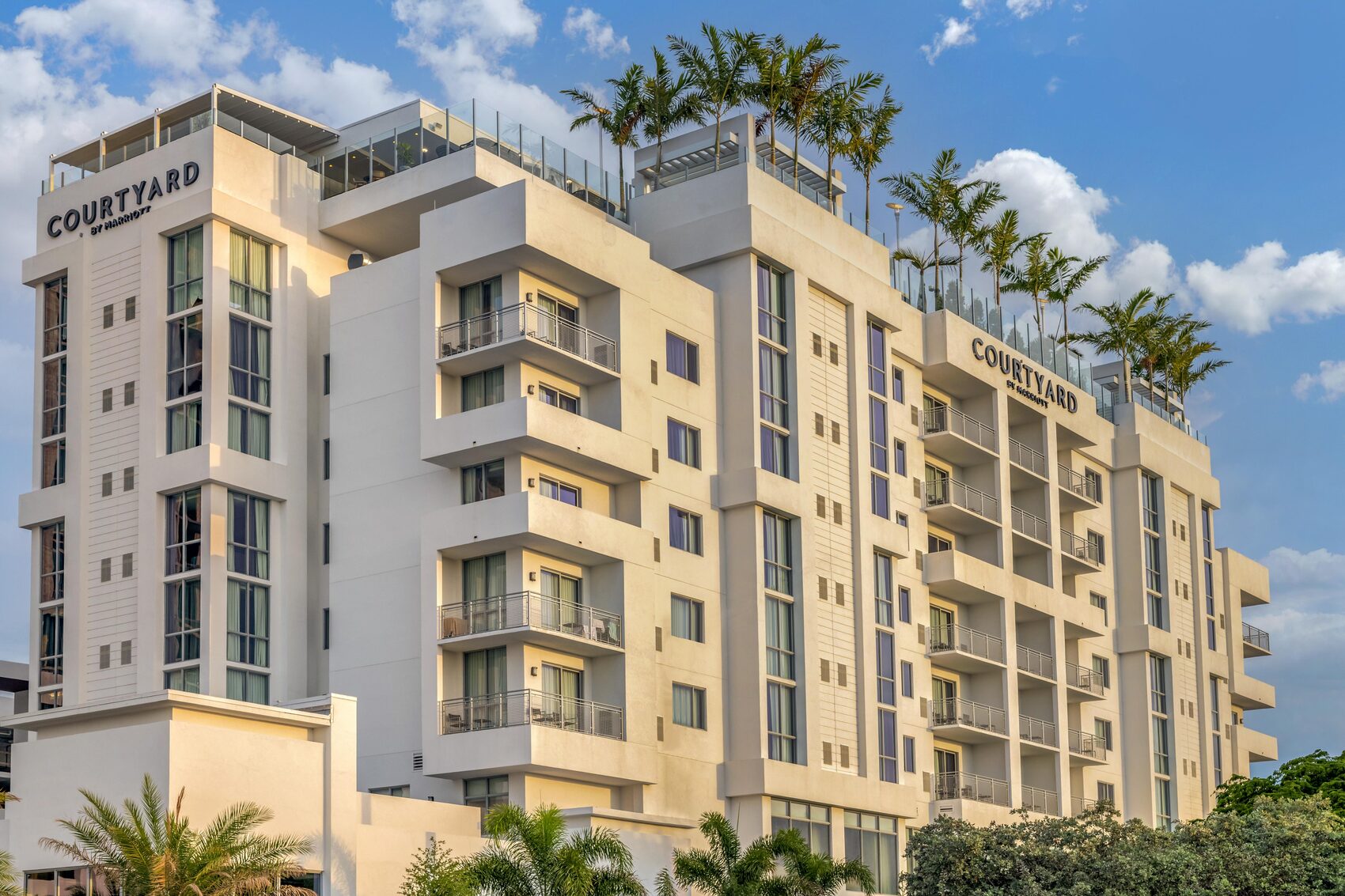 Courtyard by Marriott Fort Lauderdale Downtown exterior